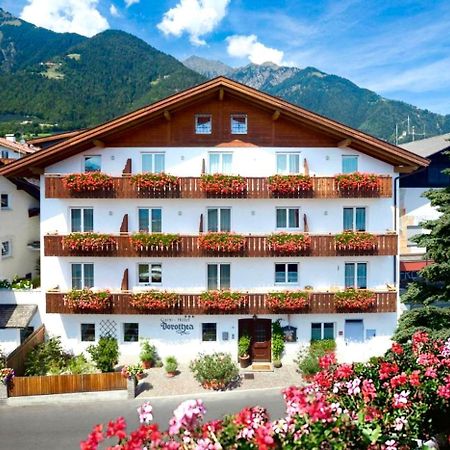 Garni Hotel Dorothea Dorf Tirol Exterior foto
