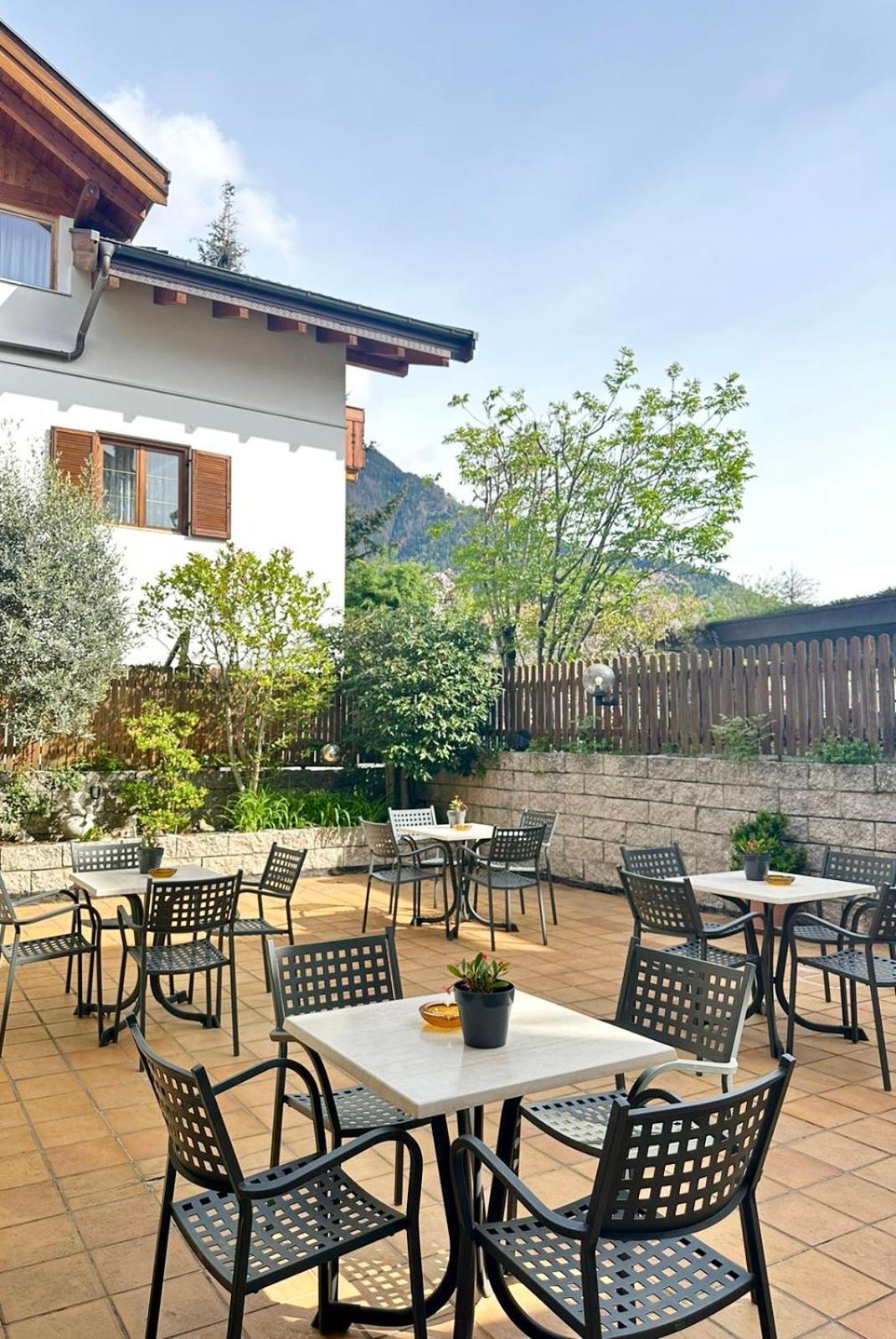 Garni Hotel Dorothea Dorf Tirol Exterior foto
