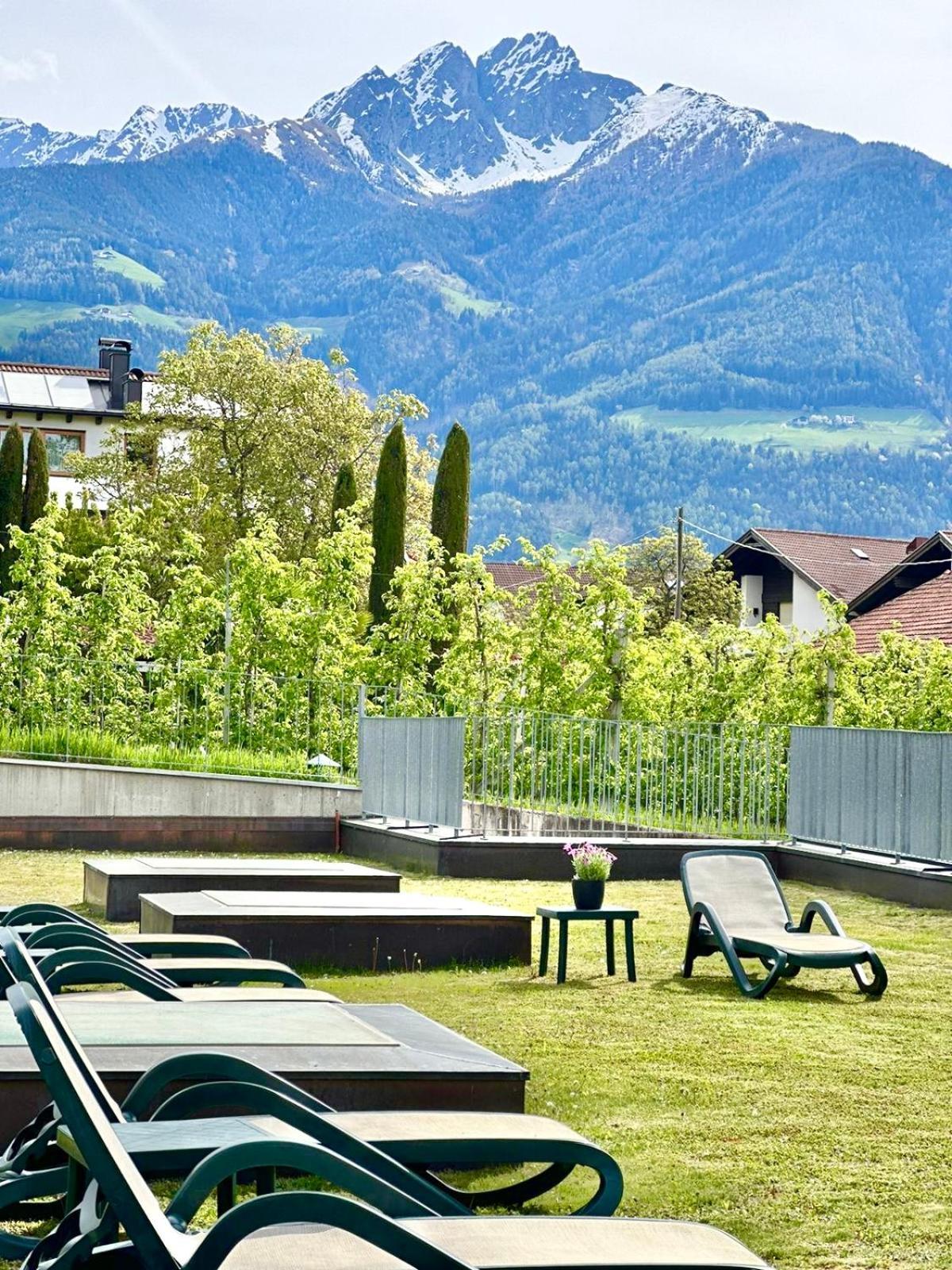 Garni Hotel Dorothea Dorf Tirol Exterior foto
