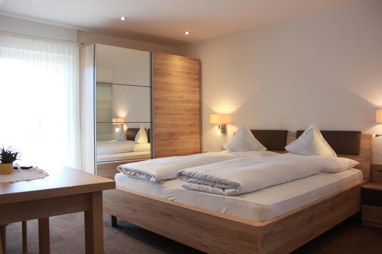 Garni Hotel Dorothea Dorf Tirol Exterior foto